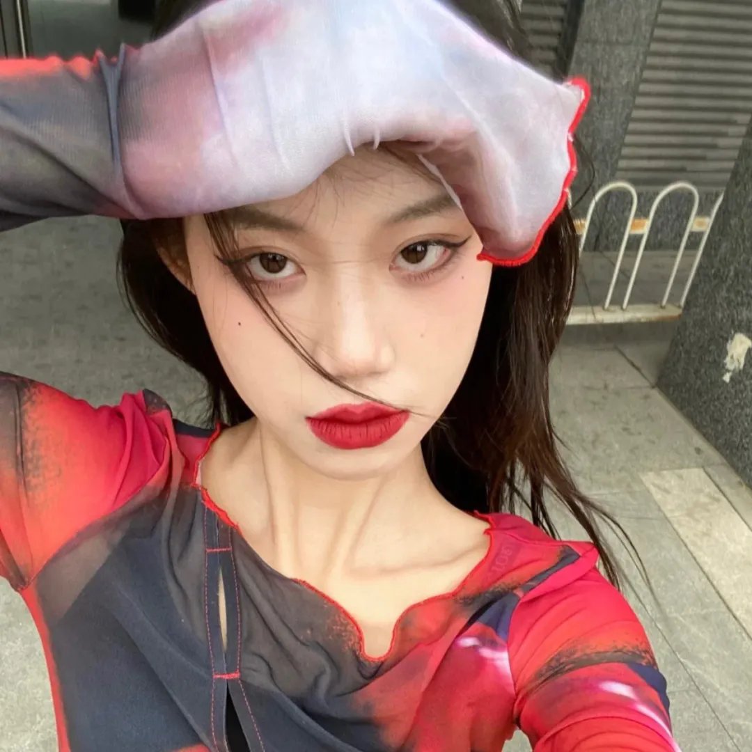 女孩爱跑步